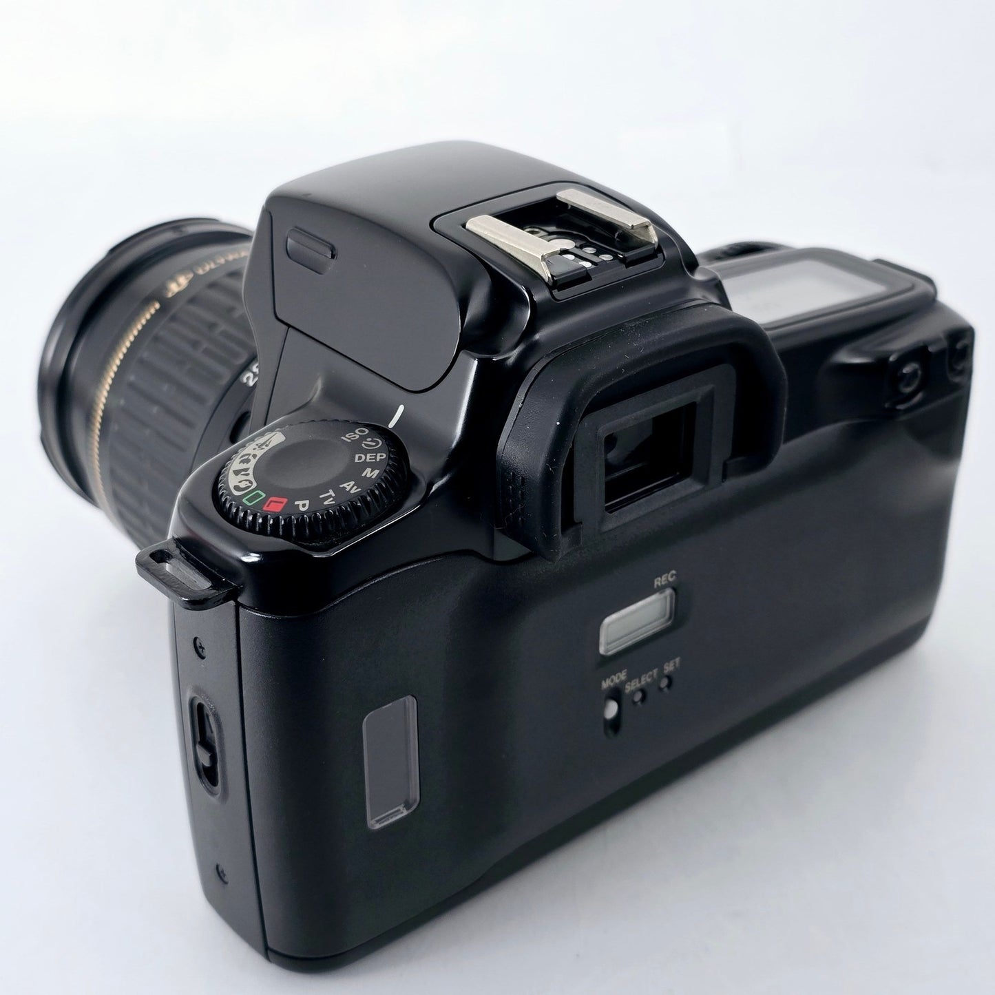 [Pre-owned] Canon EOS 1000 QD Film Camera with EF 28-80mm f/3.5-5.6 II AF Lens — Near MINT — Japan #4039