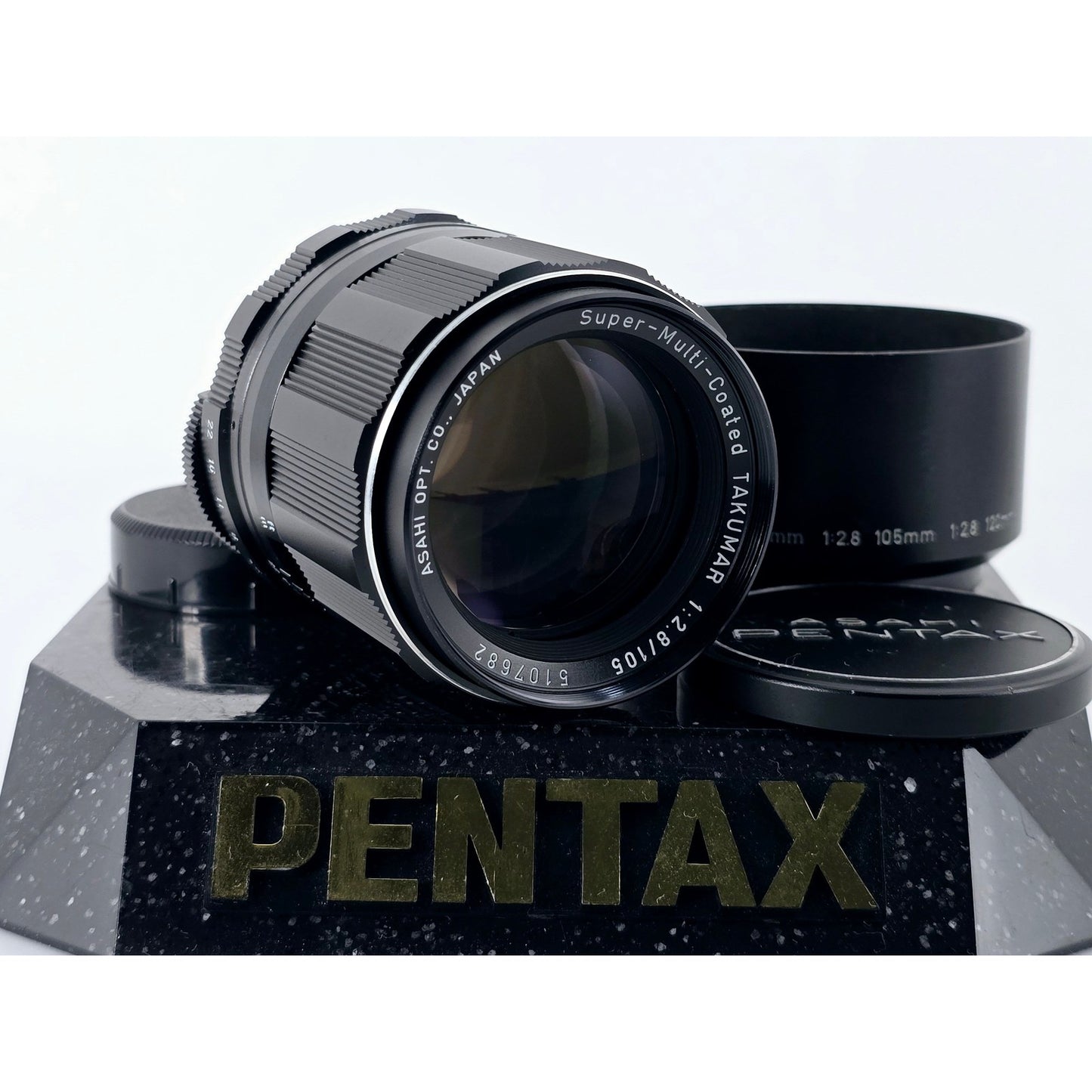 [Pre-owned] Pentax Super Multi Coated Takumar 105mm F2.8 SMC MF Lens M42 — Near MINT — Japan #4319