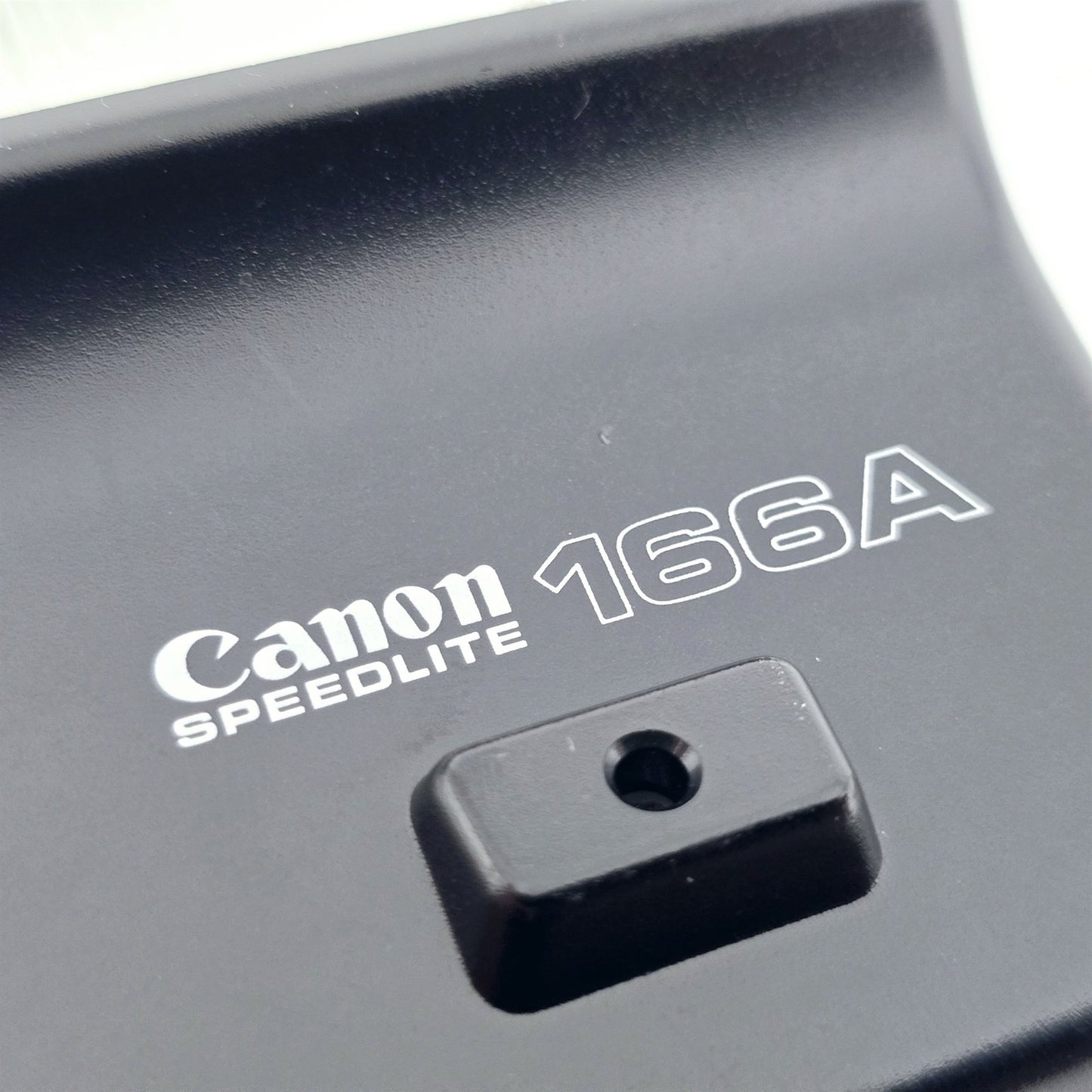 [Pre-owned] Canon Speedlite 166A Shoe Mount Flash for AE-1 A-1 — Near Mint — Japan #5356