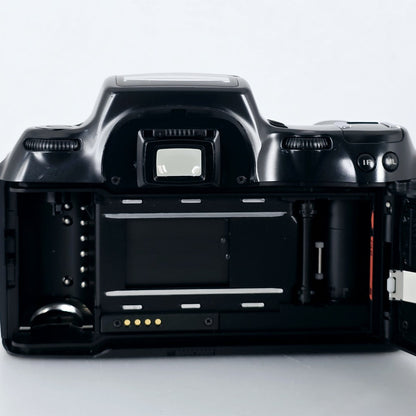 [Pre-owned] Pentax Z-1P 35mm SLR Film Camera Body — Near Mint+++ — Japan #5825
