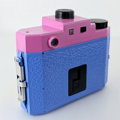 [Pre-owned] Holga 120GCFN Medium Format Film Camera with Built-in Flash — Near Mint — Japan #5382