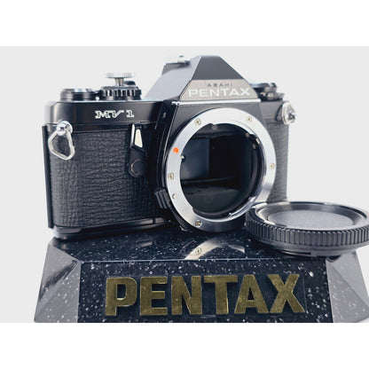 [Pre-owned] Pentax MV1 SLR 35mm Film Camera (Body Only) — Near MINT — Japan #2427