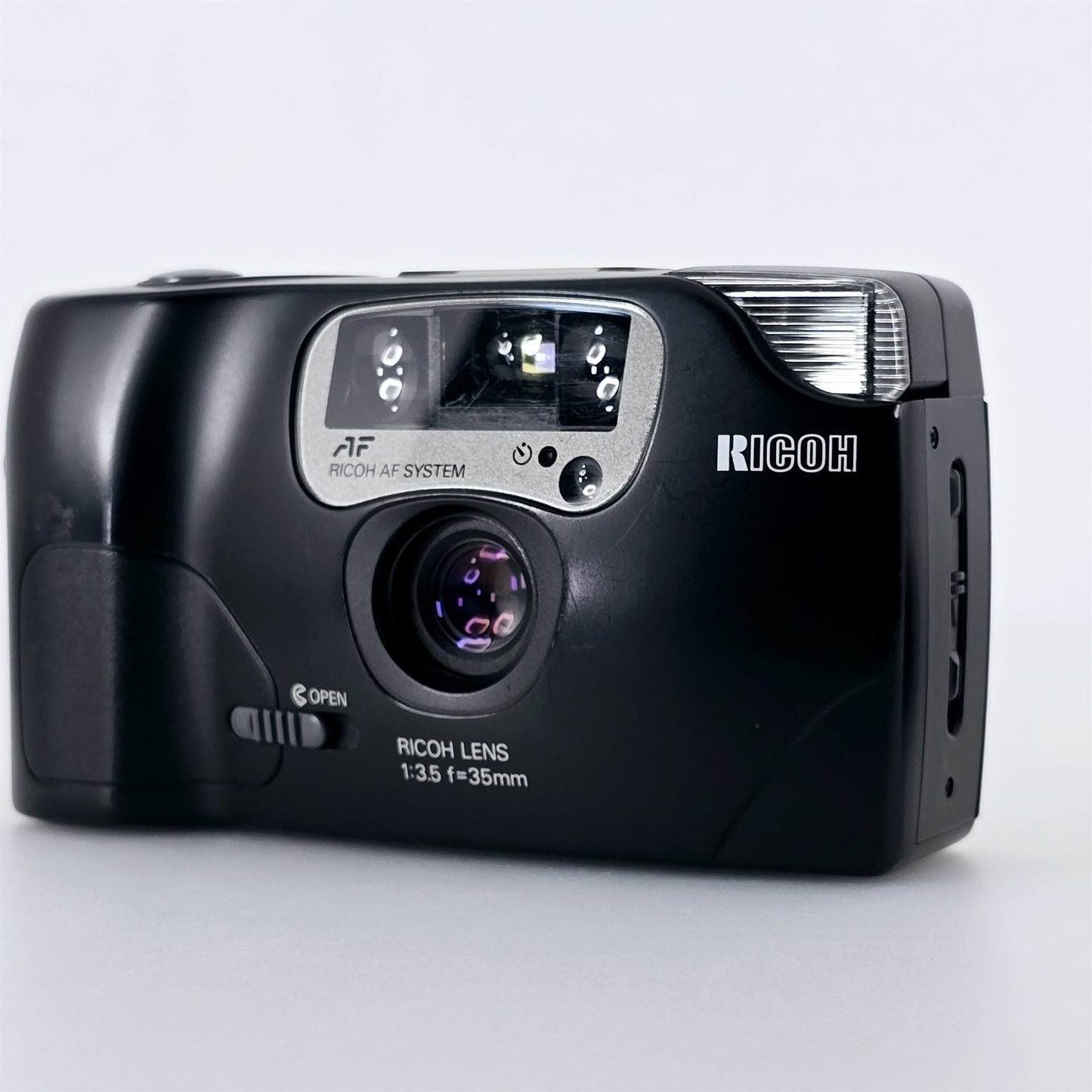 [Pre-owned] Ricoh FF-9s Date 35mm Point & Shoot Film Camera — Near Mint — Japan #5212