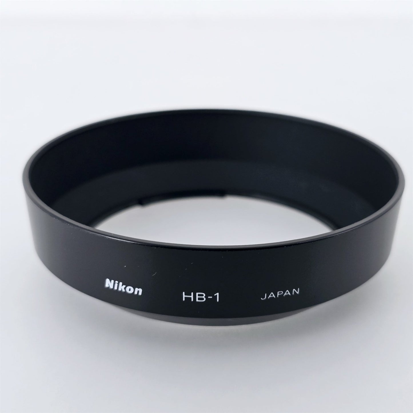 [Pre-owned] Nikon HB-1 Lens Hood for AF 28-85mm f/3.5-4.5, 35-70mm f/2.8, 35-135mm f/3.5-4.5 — Mint — Japan #5292