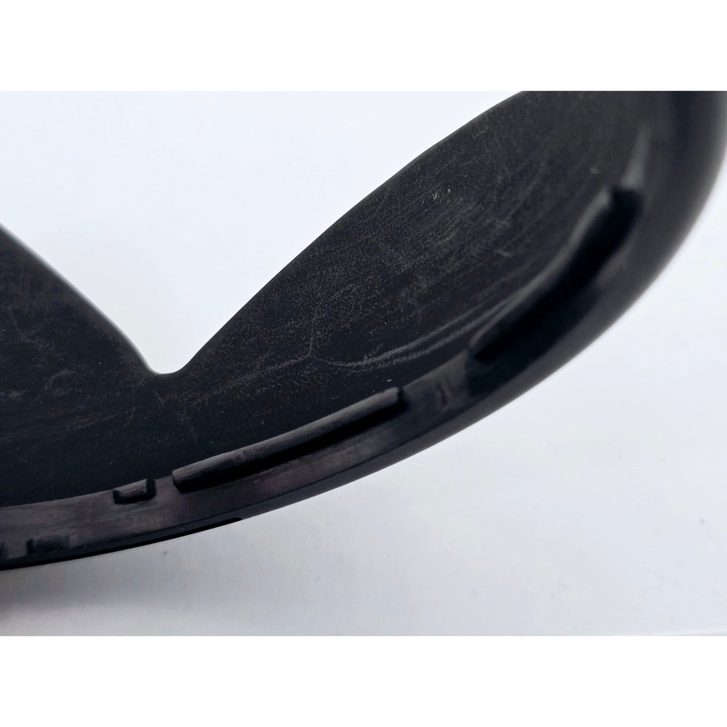 [Pre-owned] Nikon HB-28 Bayonet Lens Hood for AF-S 24-85mm f/3.5-4.5G — Near MINT — Japan #4473