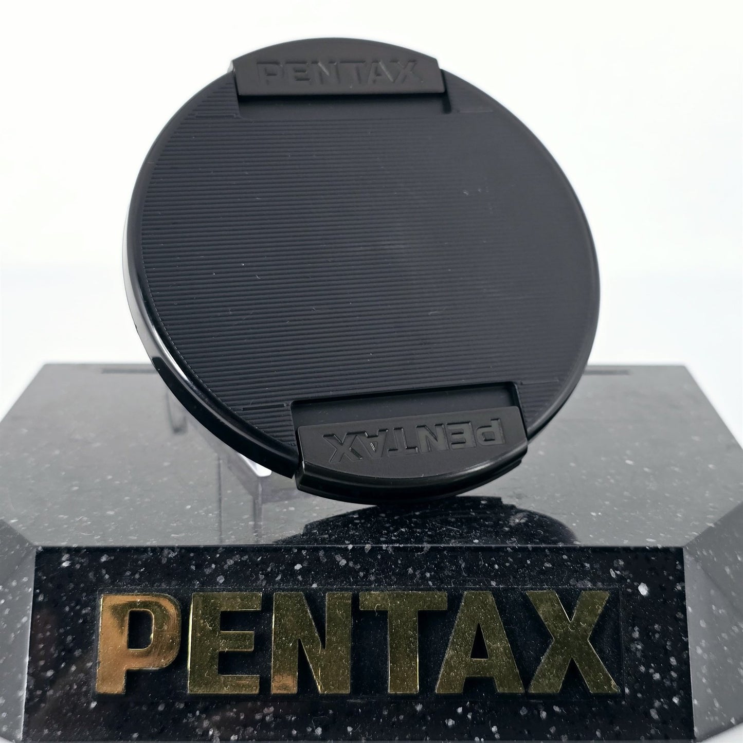 [Pre-owned] Pentax 82mm Front Lens Cap for 67 45mm 75mm 300mm Lens — Near Mint — Japan #5367
