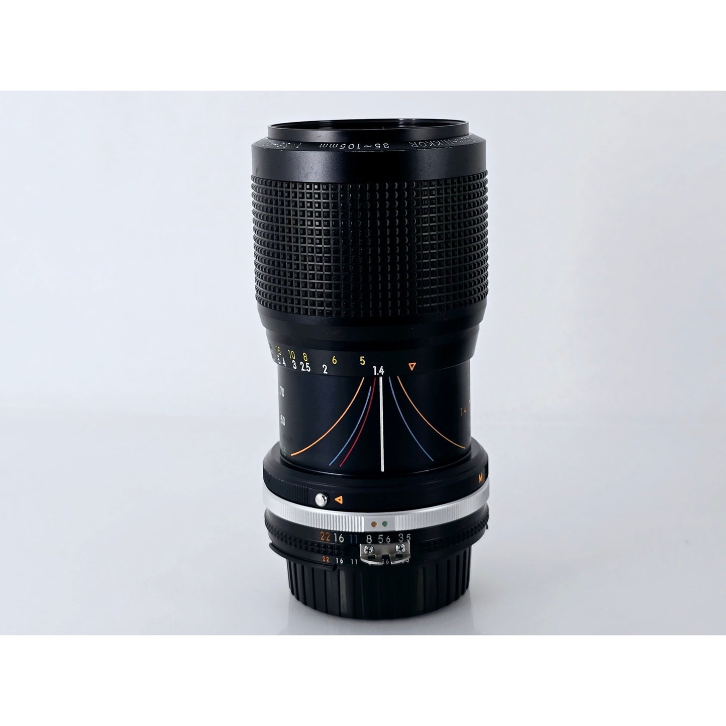 [Pre-owned] Nikon Ai-s Zoom Nikkor 35-105mm F3.5-4.5 MF Lens — Near MINT — Japan #2675
