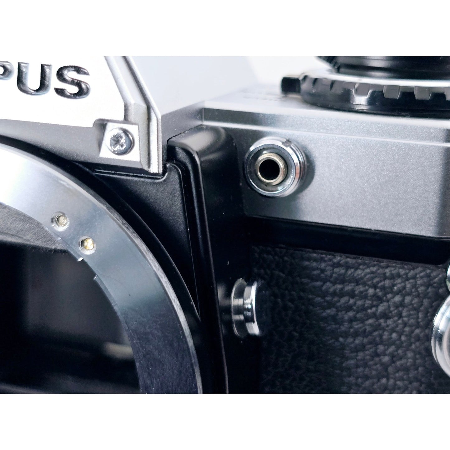 [Pre-owned] Olympus OM10 35mm Film SLR Camera Body — Near MINT+++ — Japan #4844