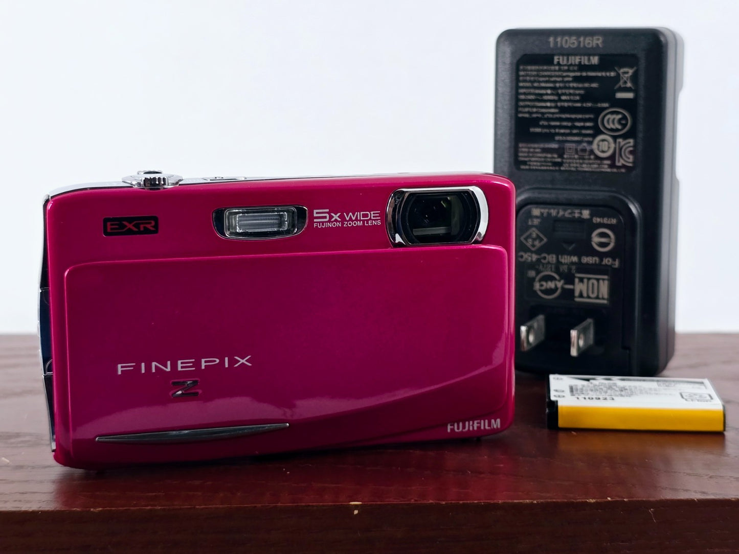🌸[Near MINT] Fujifilm FinePix Z950EXR Pink 16.0MP Compact Digital Camera Japan