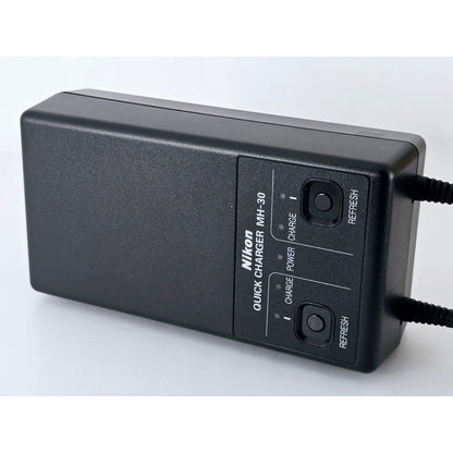 [Pre-owned] Nikon MH-30 Ni-MH Battery Charger for F5 — MINT — Japan #3896