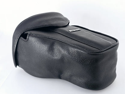 [Pre-owned] Nikon CF-D200 Camera Case for D200 — Mint — Japan #5334