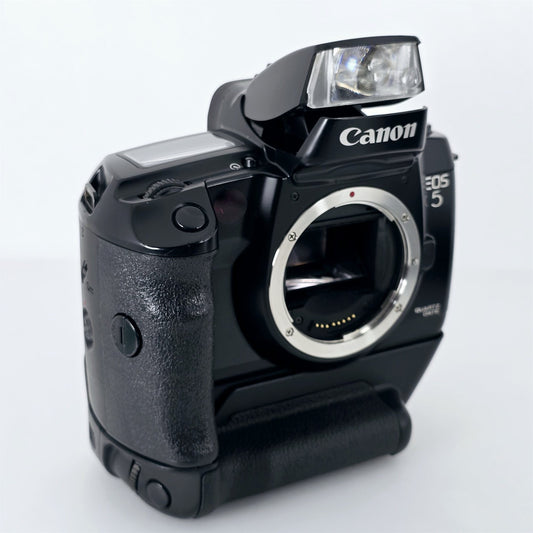 [Pre-owned] Canon EOS 5 QD 35mm Film Camera w/ Vertical Grip VG10 — Near Mint — Japan #5406