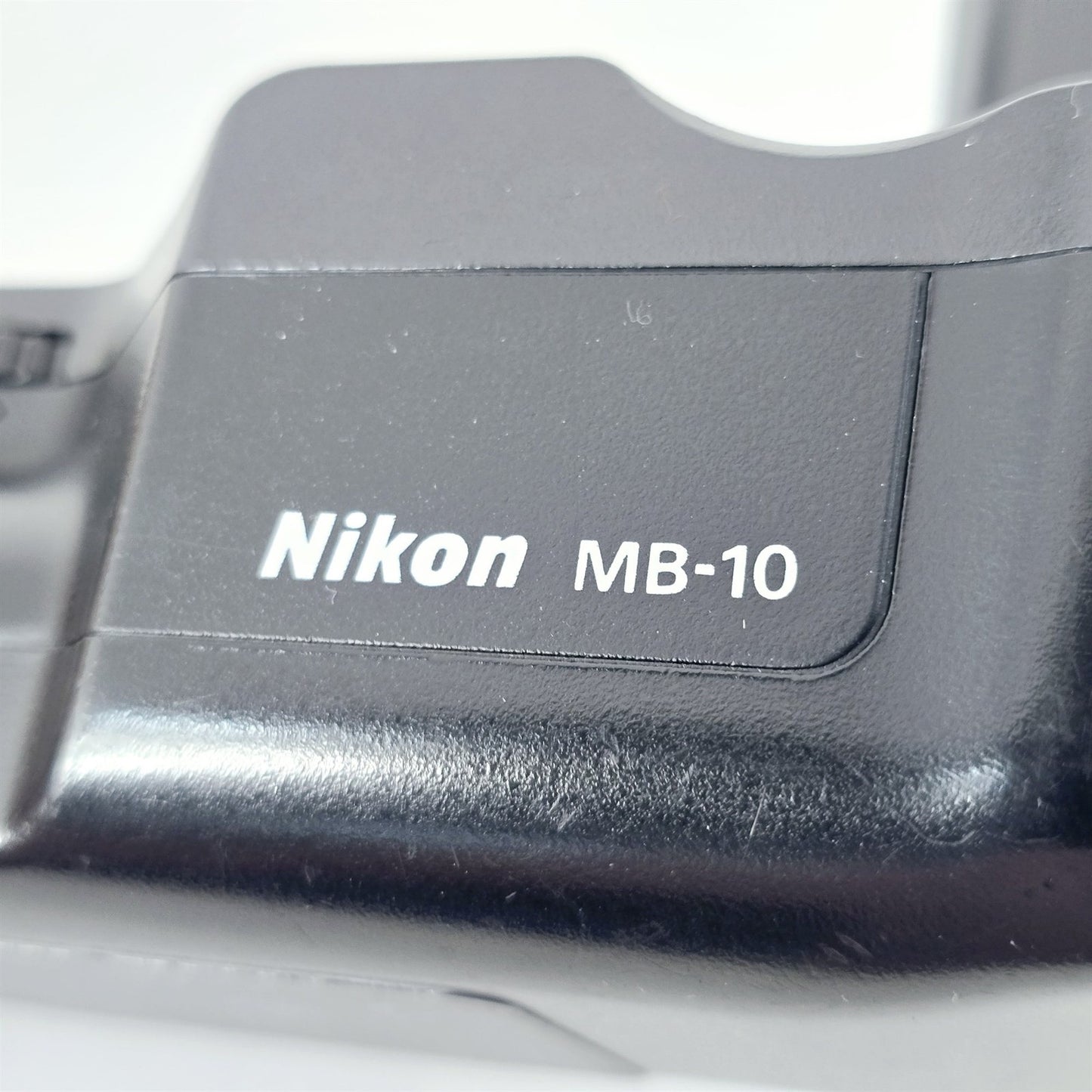[Pre-owned] Genuine Nikon MB-10 Battery Grip for N90 N90s F90 F90s — Near Mint — Japan #5408