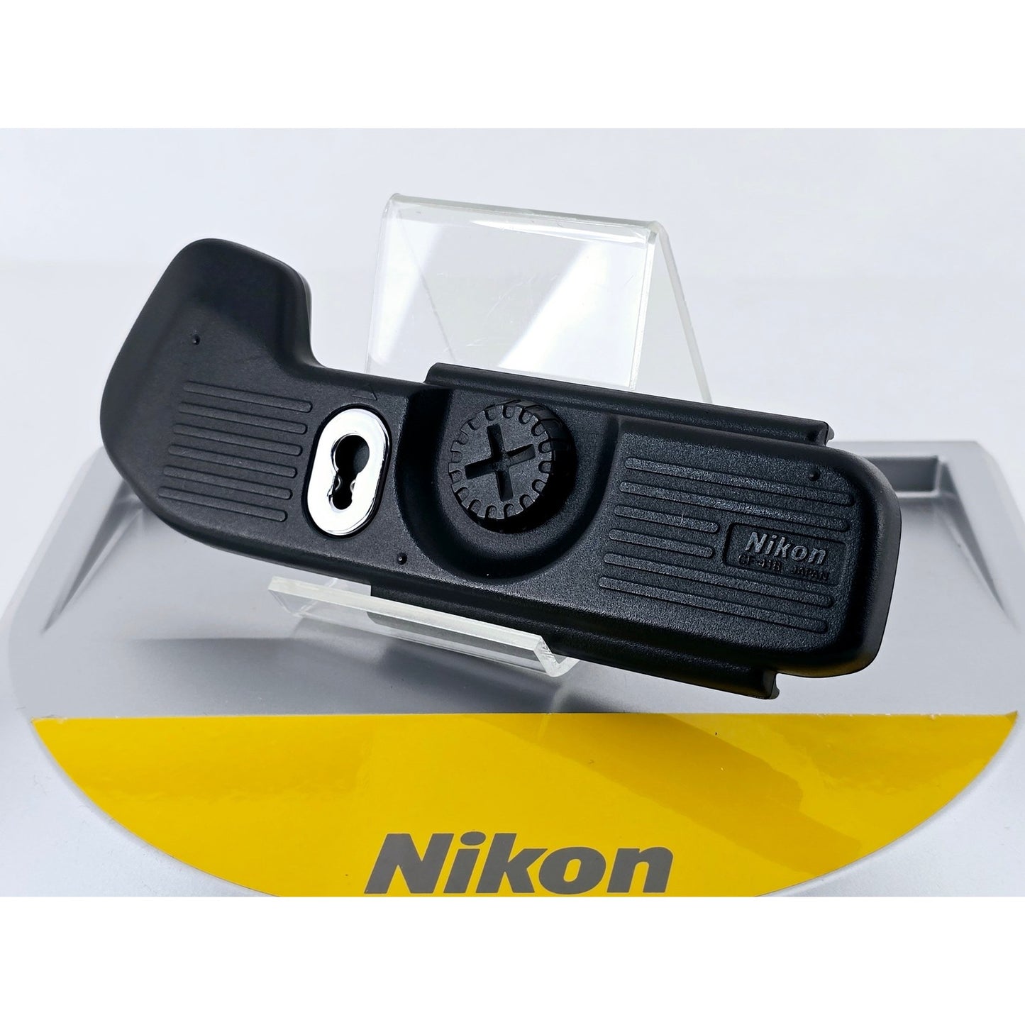 [Pre-owned] Nikon CF-41B Bottom Grip Plate for Nikon F4 SLR Film Camera — Near MINT — Japan #5003