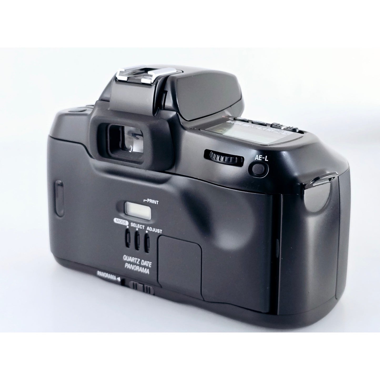 [Pre-owned] Nikon F70 SLR 35mm Film Camera (Body Only) — Top MINT — Japan #3751