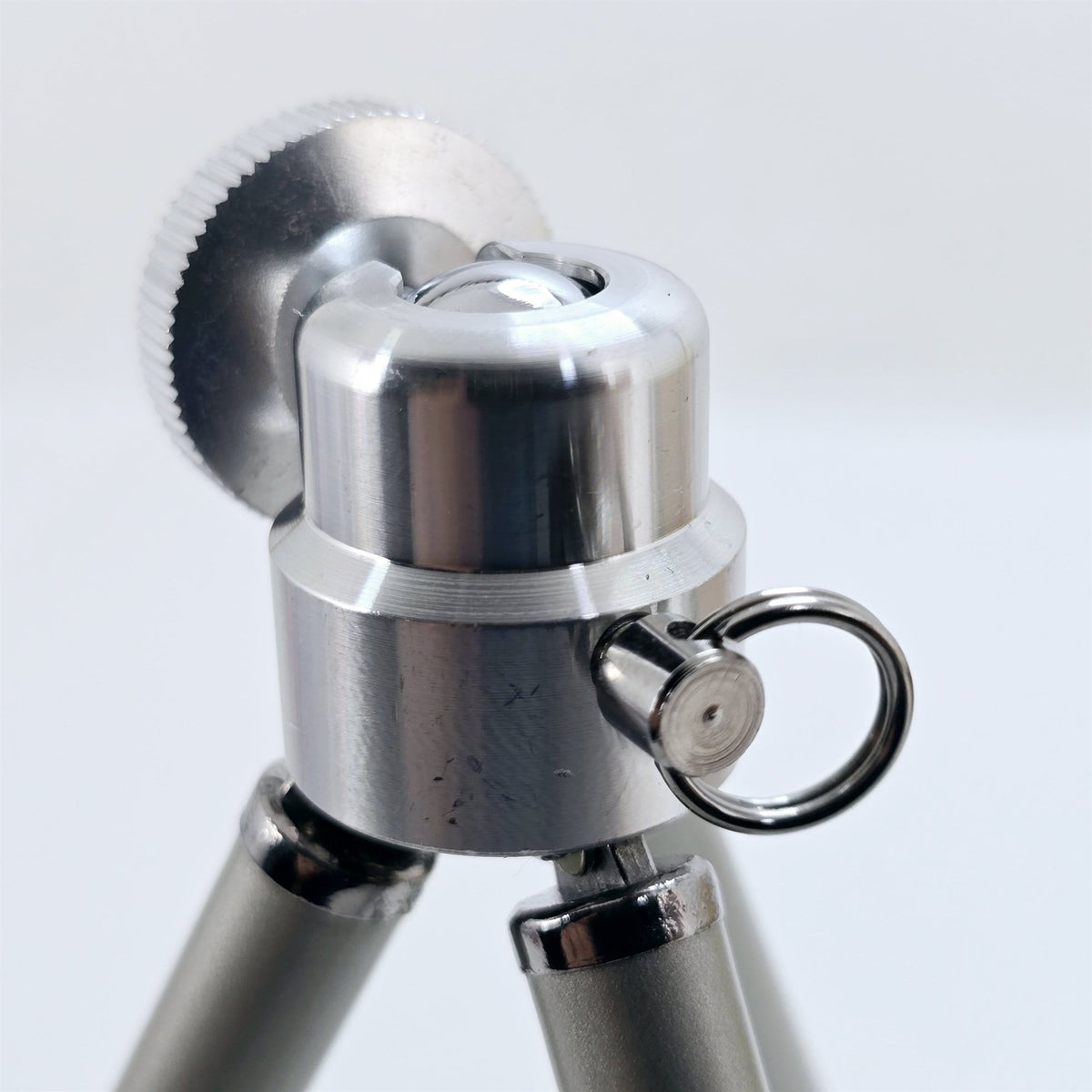 [Pre-owned] Canon Active Mini Tripod for IXY Digital Compact Camera — Mint — Japan #5723