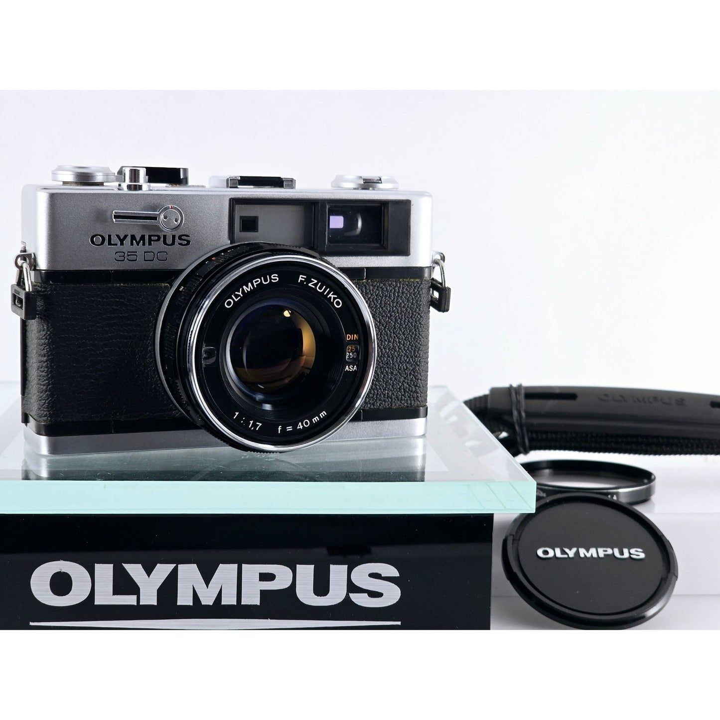 [Pre-owned] Olympus 35 DC Rangefinder Film Camera — Near MINT+++ — Japan #3089