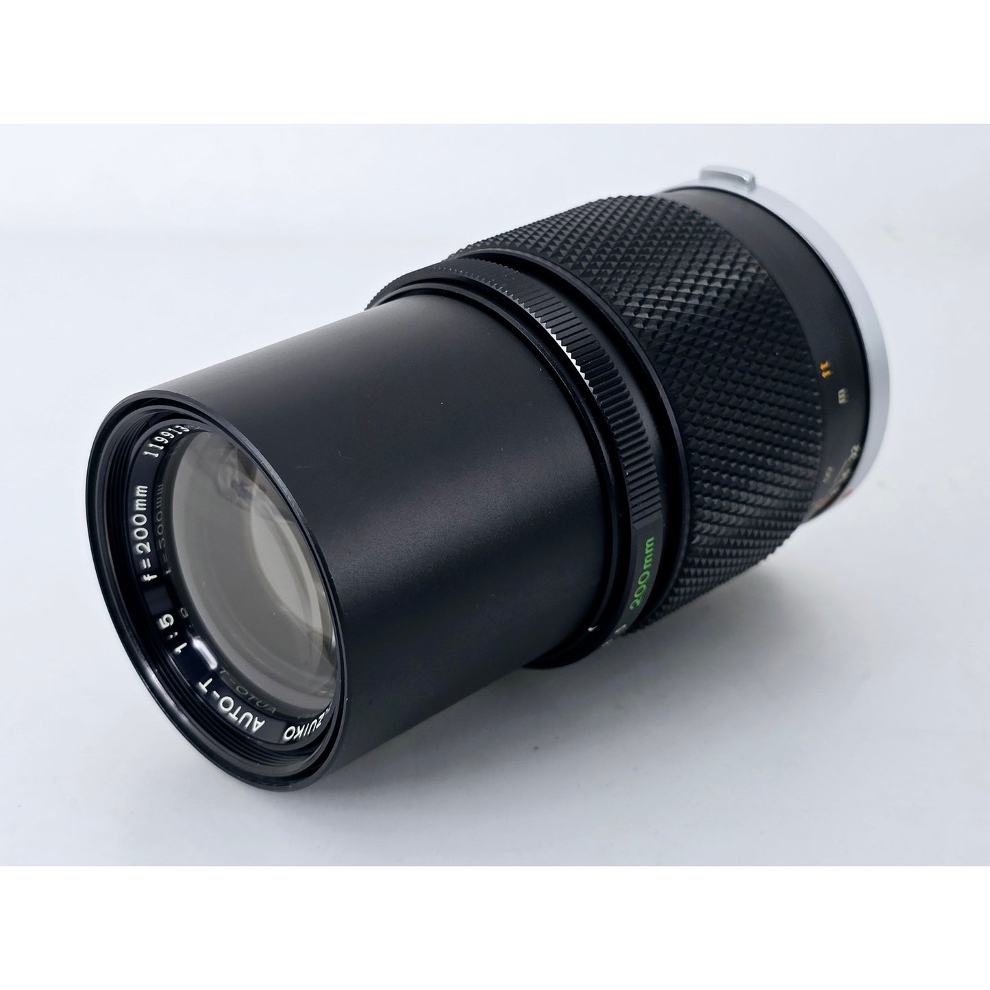 [Pre-owned] Olympus F.Zuiko Auto-T 200mm F5 MF Telephoto Lens — Near MINT+++ — Japan #4362