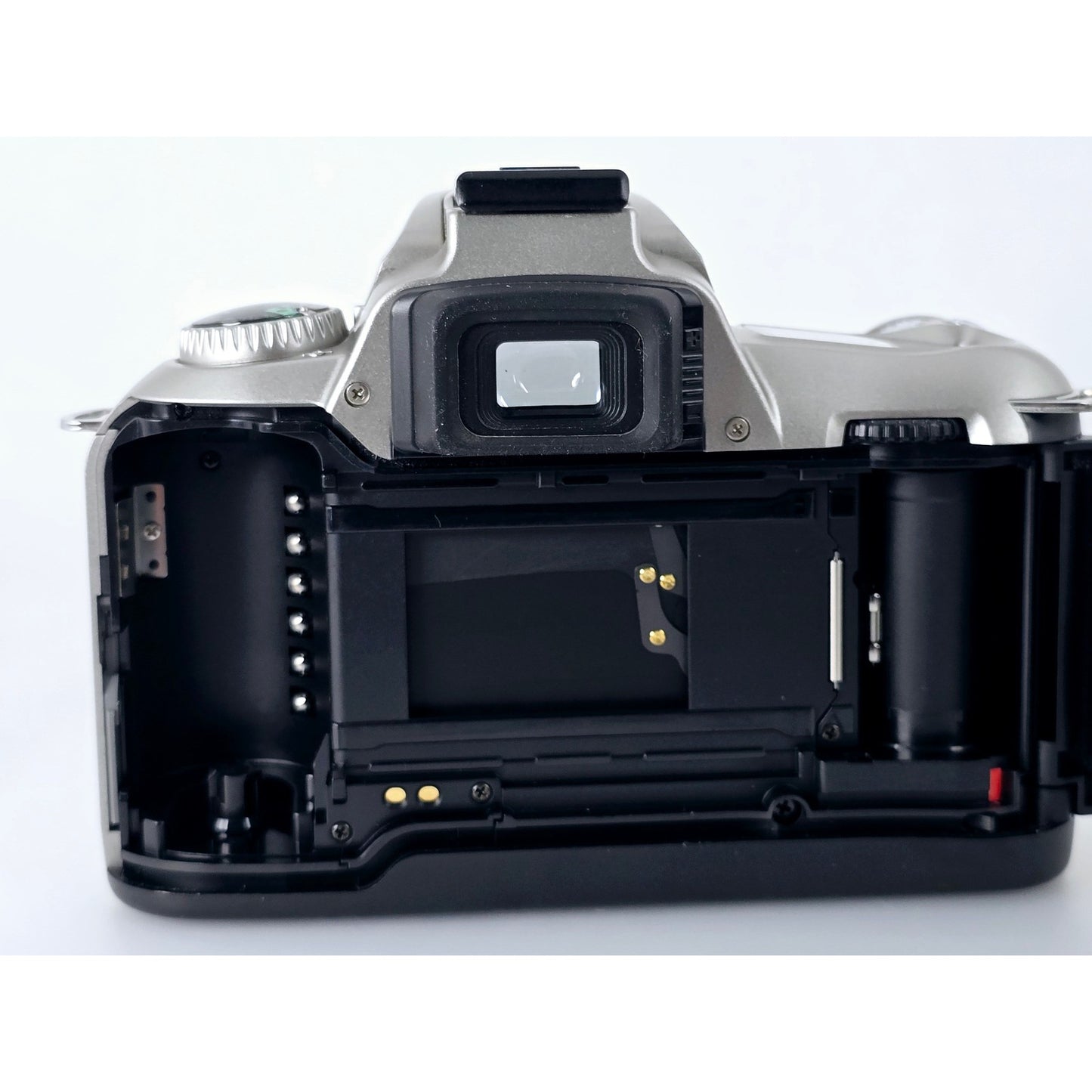 [Pre-owned] Nikon US 35mm Film SLR Camera Body — MINT — Japan #4718