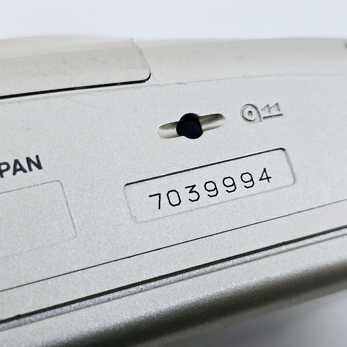 [Pre-owned] Olympus mju II Zoom VF 35mm Point & Shoot Film Camera — Near Mint — Japan #5794