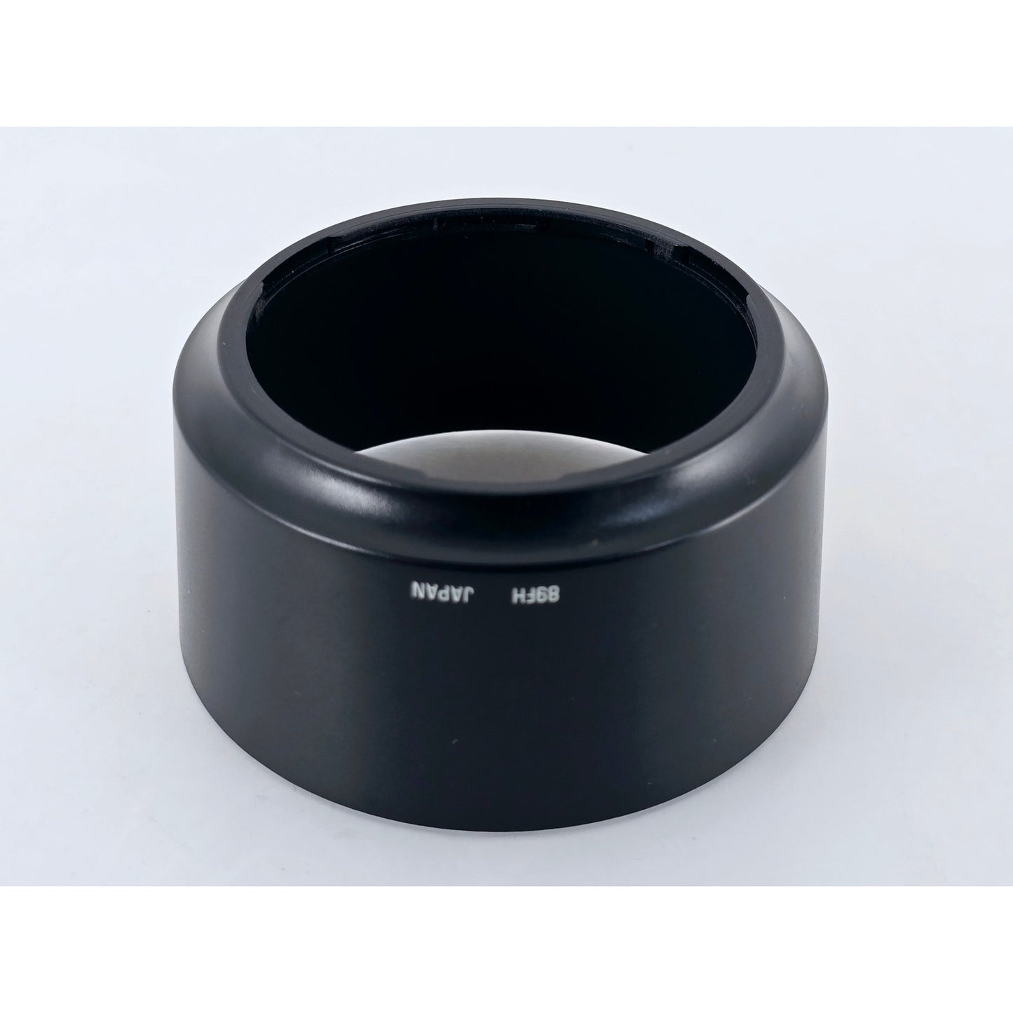 [Pre-owned] Tamron 89FH Plastic Lens Hood for 47A 62D — Near MINT — Japan #3911