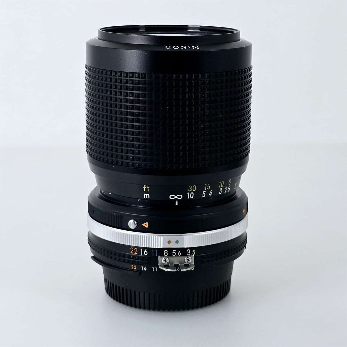 [Pre-owned] Nikon Ai-s Zoom Nikkor 35-105mm f/3.5-4.5 MF Lens — Near Mint — Japan #5782