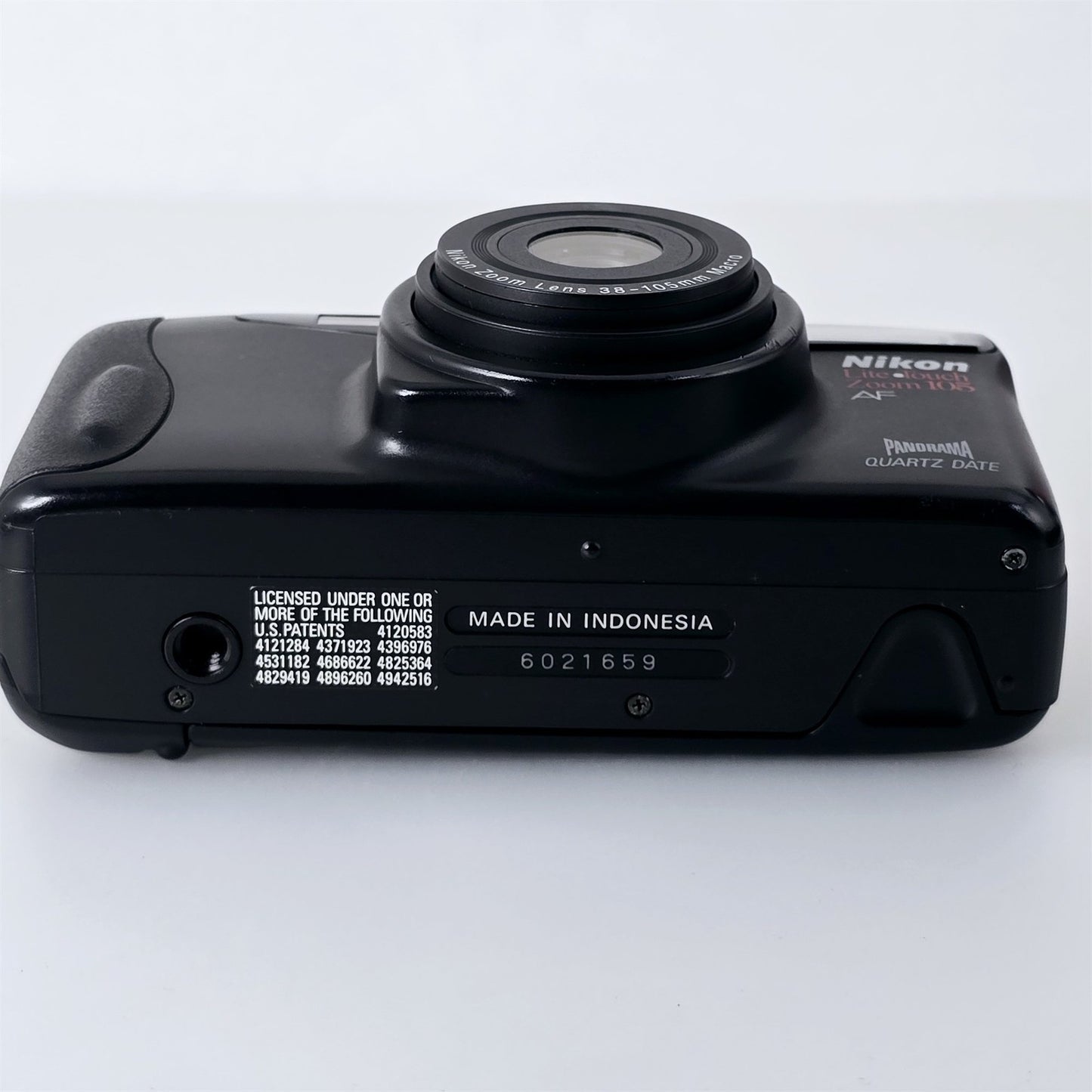 [Pre-owned] Nikon Lite Touch Zoom 105 QD Point & Shoot Film Camera — Near Mint — Japan #5196