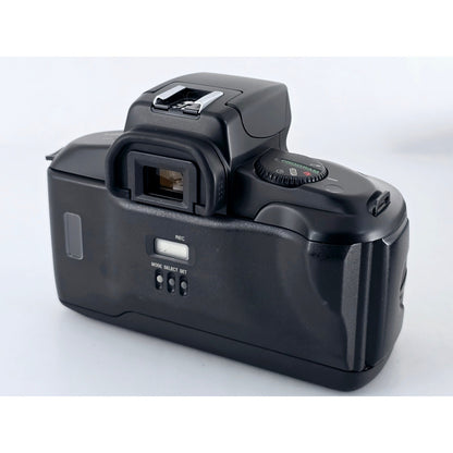 [Pre-owned] Canon EOS 750 QD 35mm Film Camera Body Only — MINT — Japan #3850