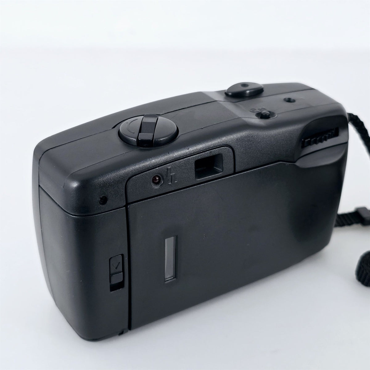 [Pre-owned] Sanrio Bad Badtz-Maru 35mm Point & Shoot Film Camera Black — Near Mint — Japan #5754