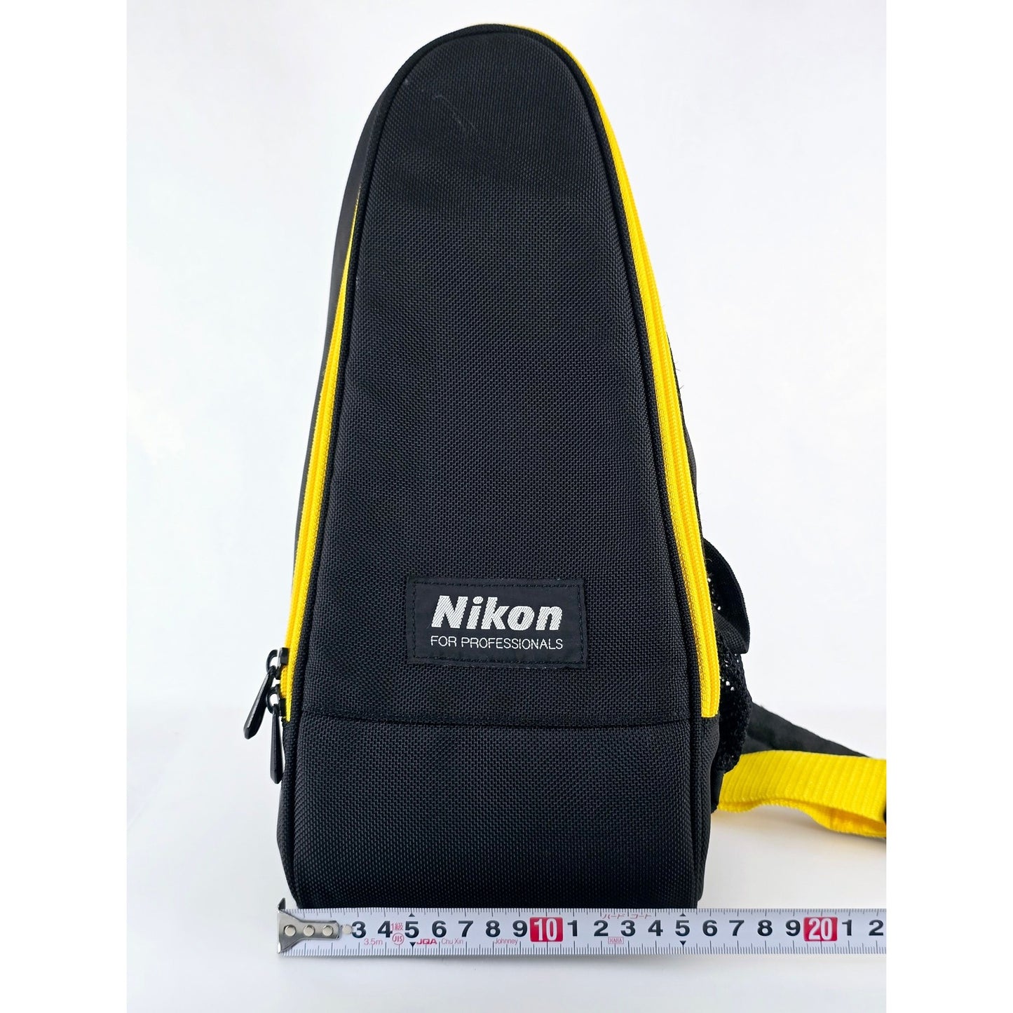 [Pre-owned] Genuine Nikon Camera Shoulder Bag Black/Yellow — MINT — Japan #5067