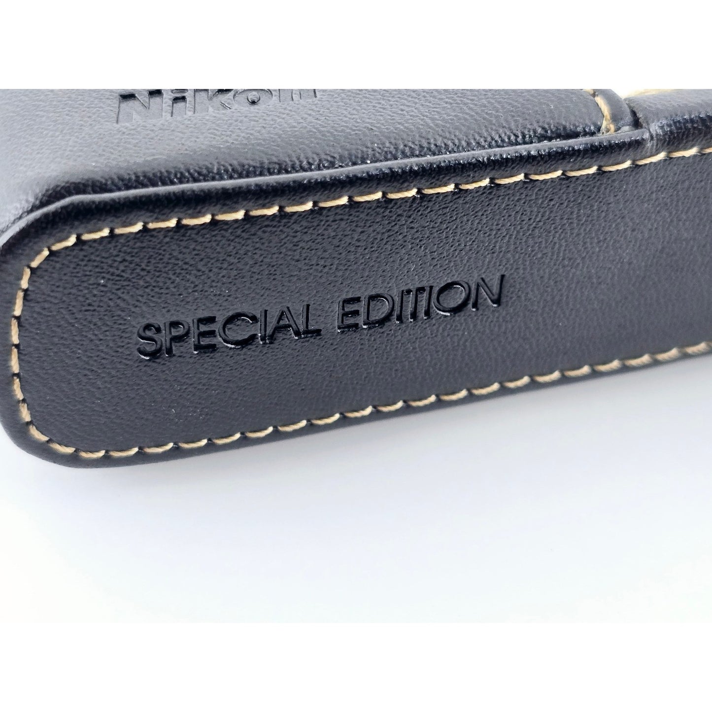 [Pre-owned] Nikon Genuine Leather Jacket Case for Coolpix S9300 — Unused — Japan #4746