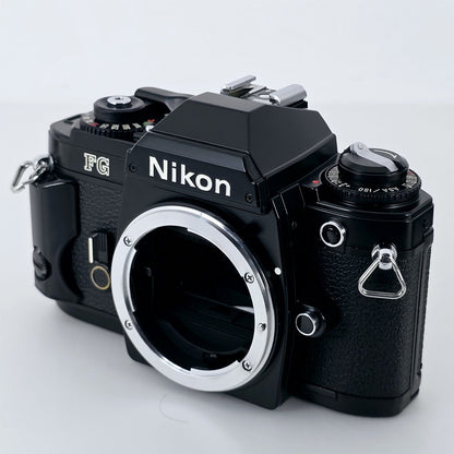 [Pre-owned] Nikon FG Black 35mm SLR Film Camera Body — Near Mint+++ — Japan #5733