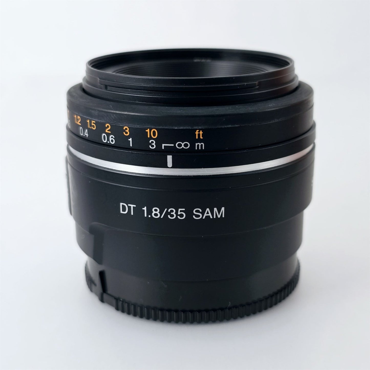 [Pre-owned] Sony DT 35mm f/1.8 SAM SAL35F18 AF Prime Lens Alpha A-Mount — Mint — Japan #5550