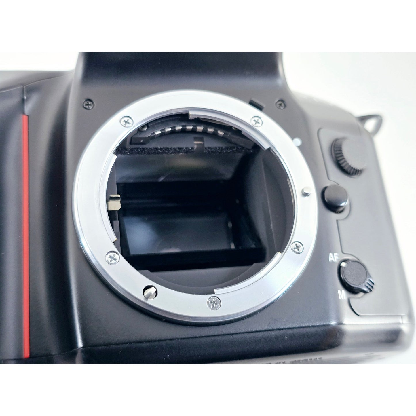[Pre-owned] Nikon F70 SLR 35mm Film Camera (Body Only) — Near MINT+++ — Japan #3730