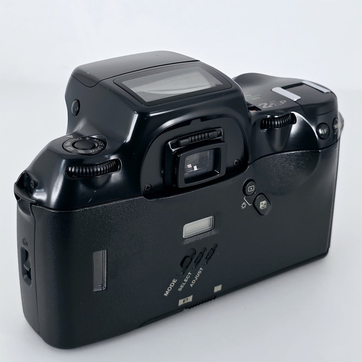 [Pre-owned] Pentax Z-1P 35mm SLR Film Camera Body — Near Mint+++ — Japan #5825