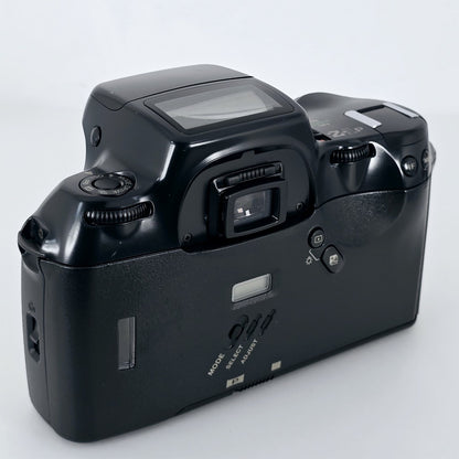 [Pre-owned] Pentax Z-1P 35mm SLR Film Camera Body — Near Mint+++ — Japan #5825