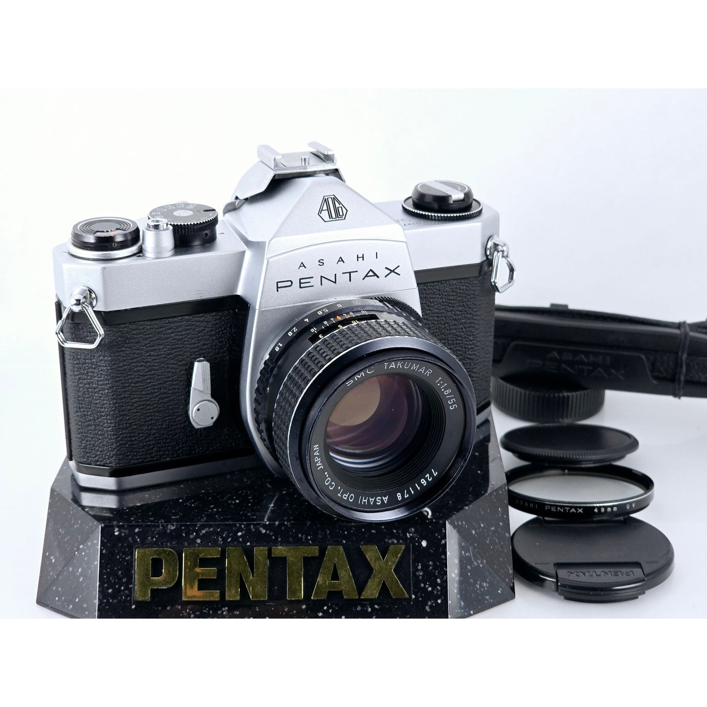 [Pre-owned] Pentax SL SLR 35mm Film Camera with 55mm F1.8 Lens — Near MINT+++ — Japan #2662
