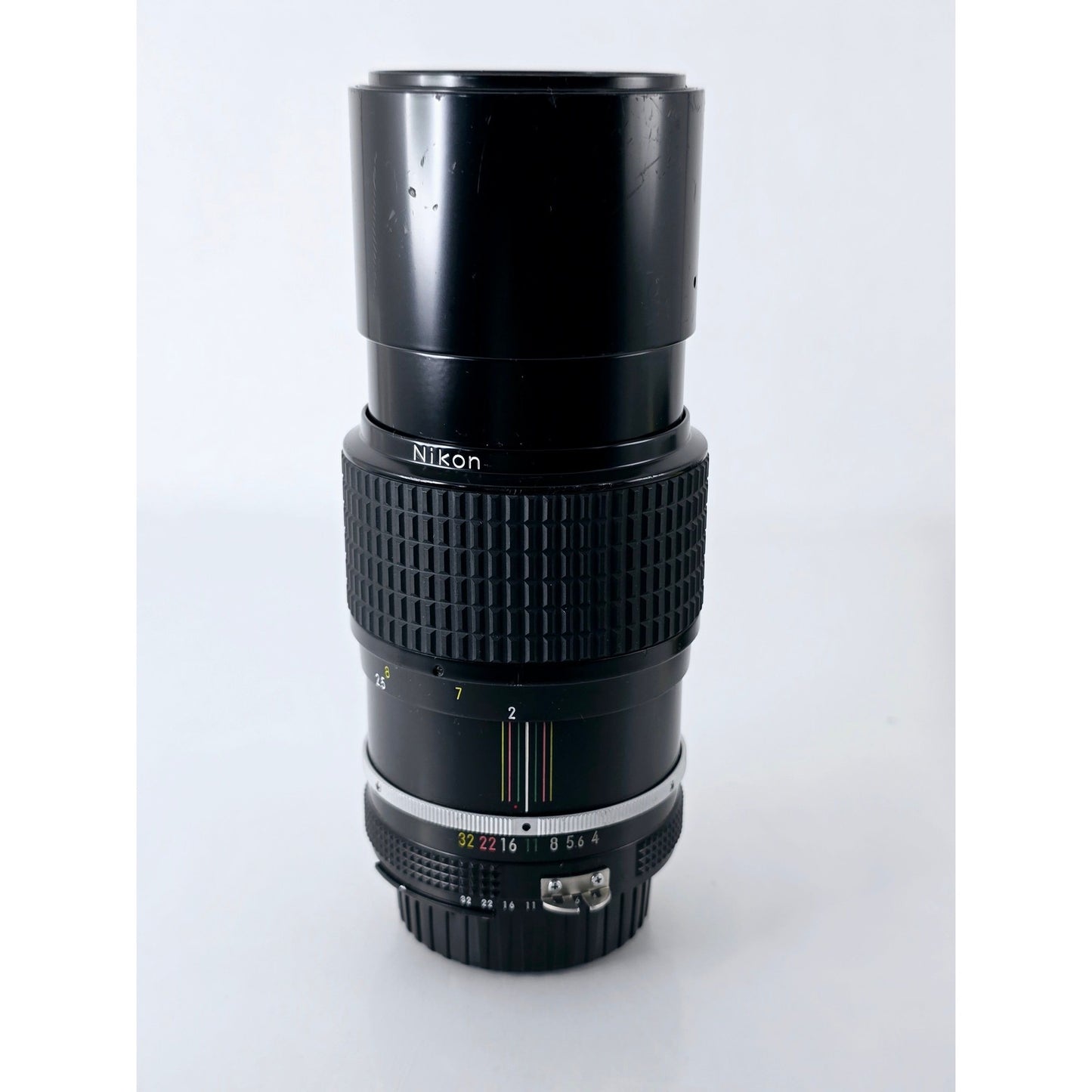 [Pre-owned] Nikon Ai Nikkor 200mm F4 MF Telephoto Lens — Near MINT — Japan #2807