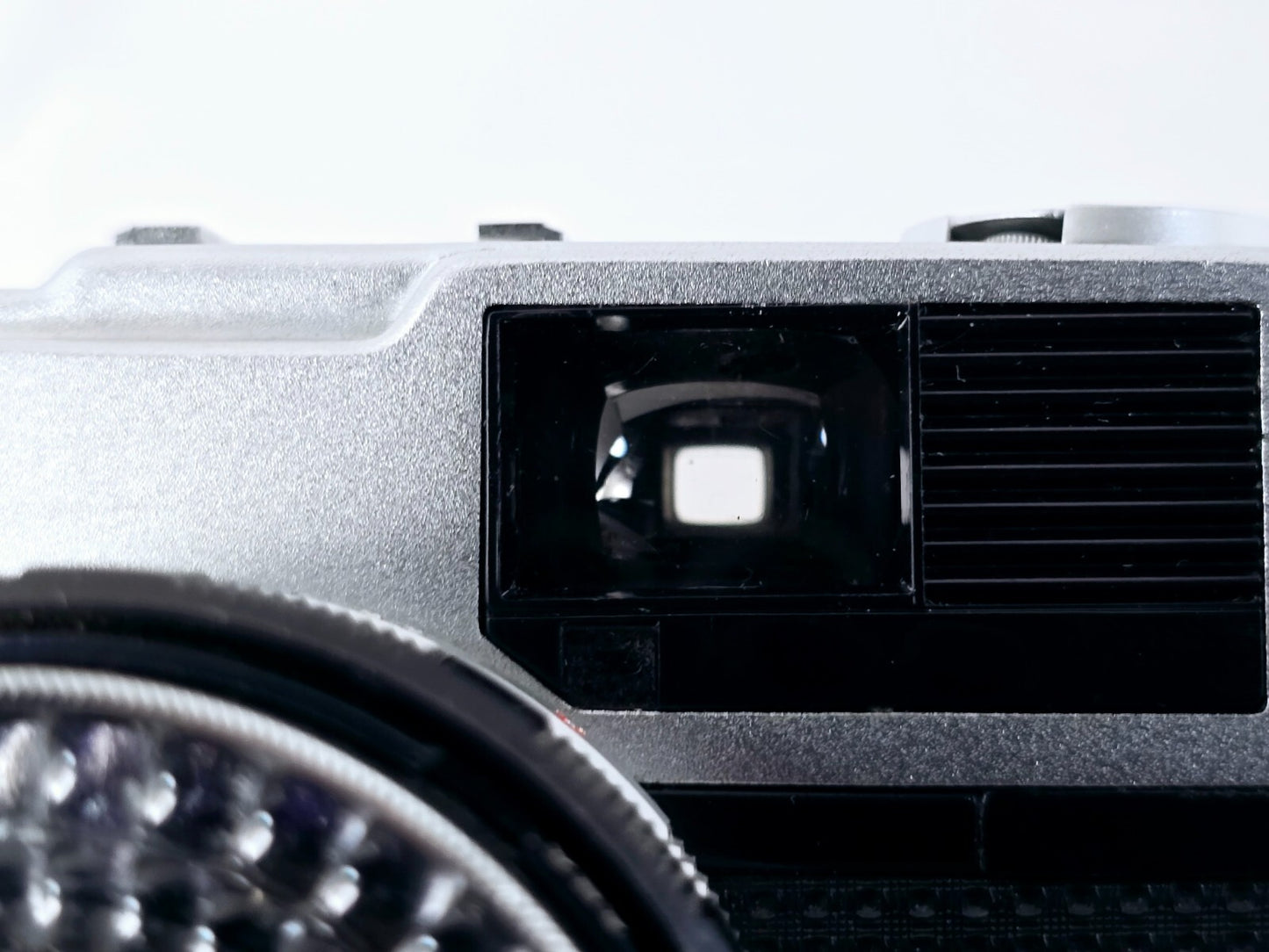 Red Flag OK🌸[Near MINT] Olympus Trip 35 Point & Shoot 35mm Film Camera Japan