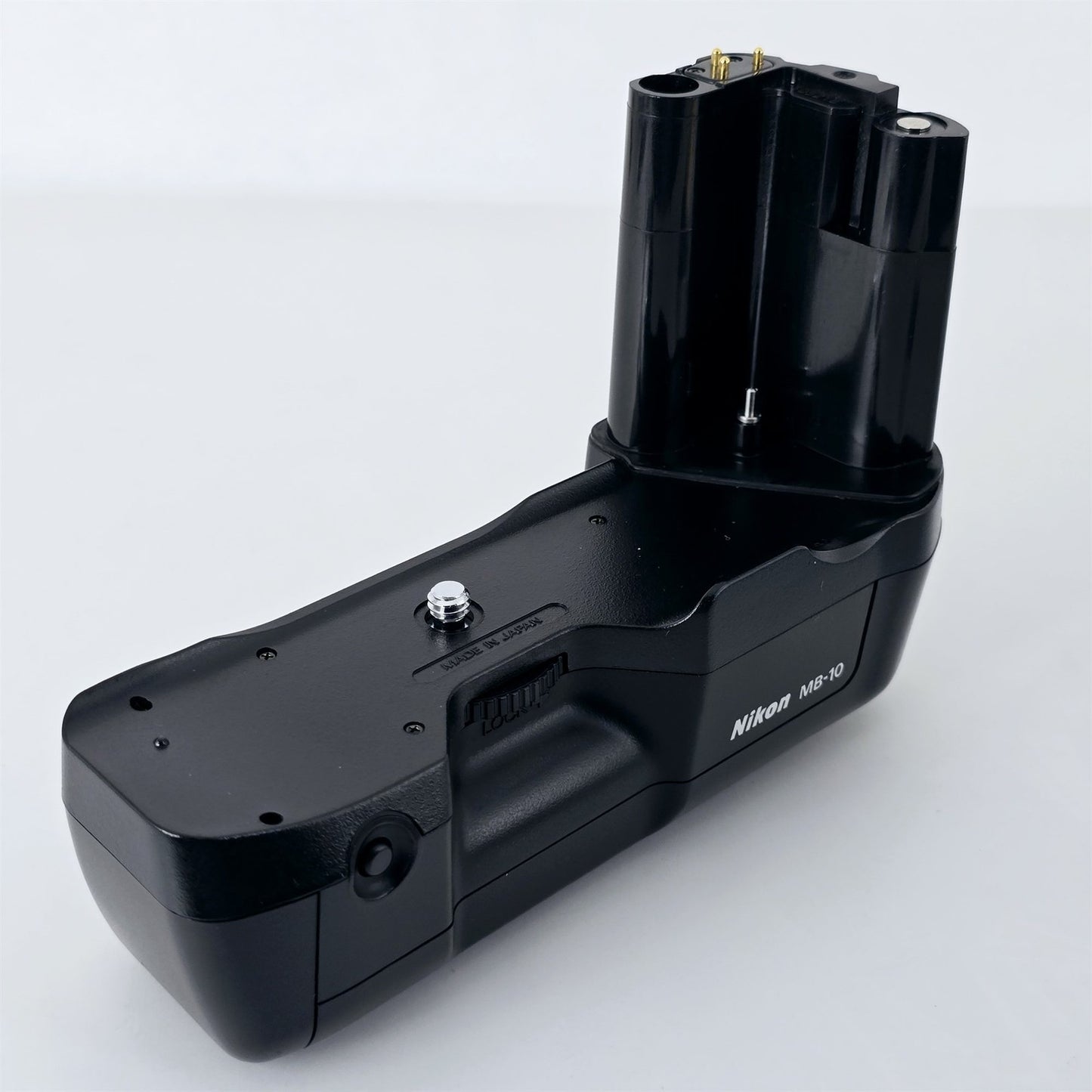 [Pre-owned] Nikon MB-10 Multi Power Vertical Battery Grip for F90 F90X N90 — Mint — Japan #5501