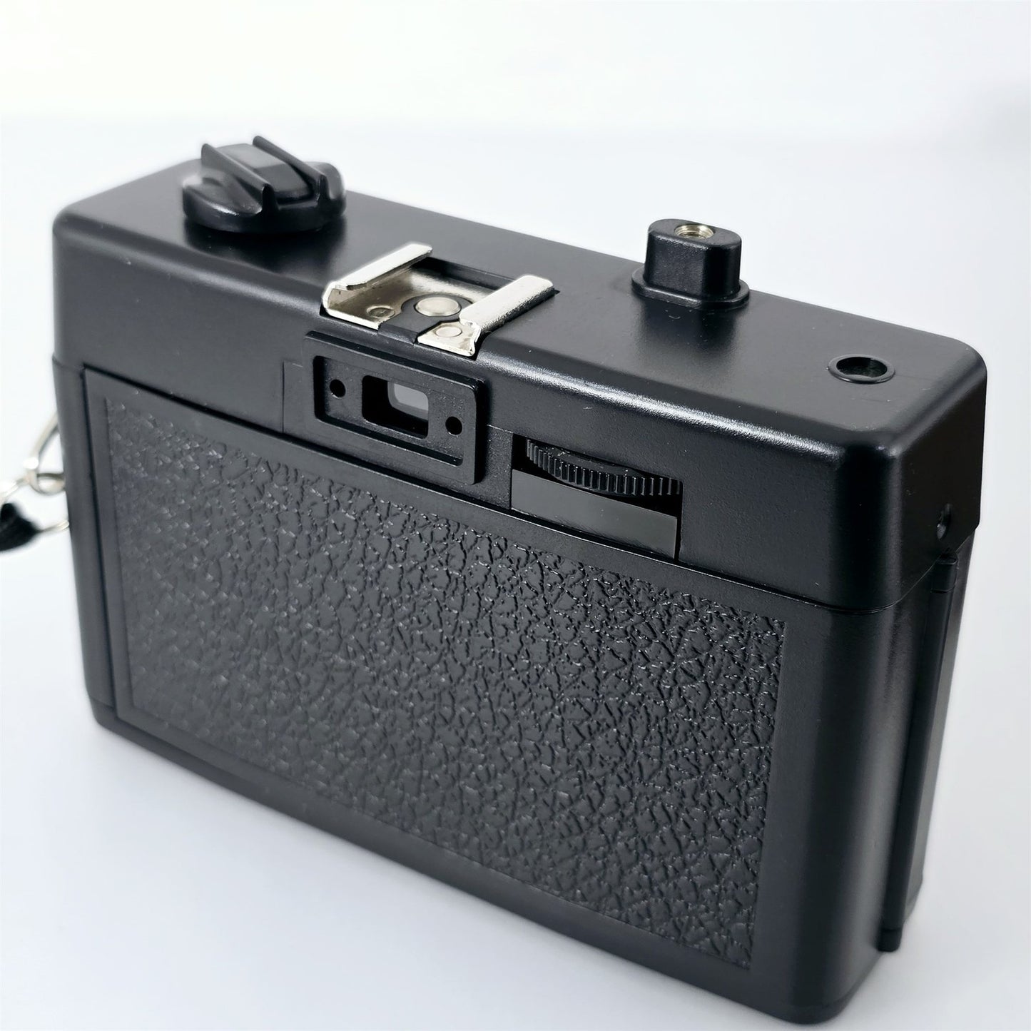 [Pre-owned] Holga 135 35mm Point & Shoot Film Camera Black — Mint — Japan #5466