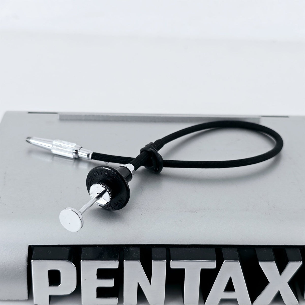 [Pre-owned] Genuine Asahi Pentax Shutter Cable Release-30 — Near Mint — Japan #5684