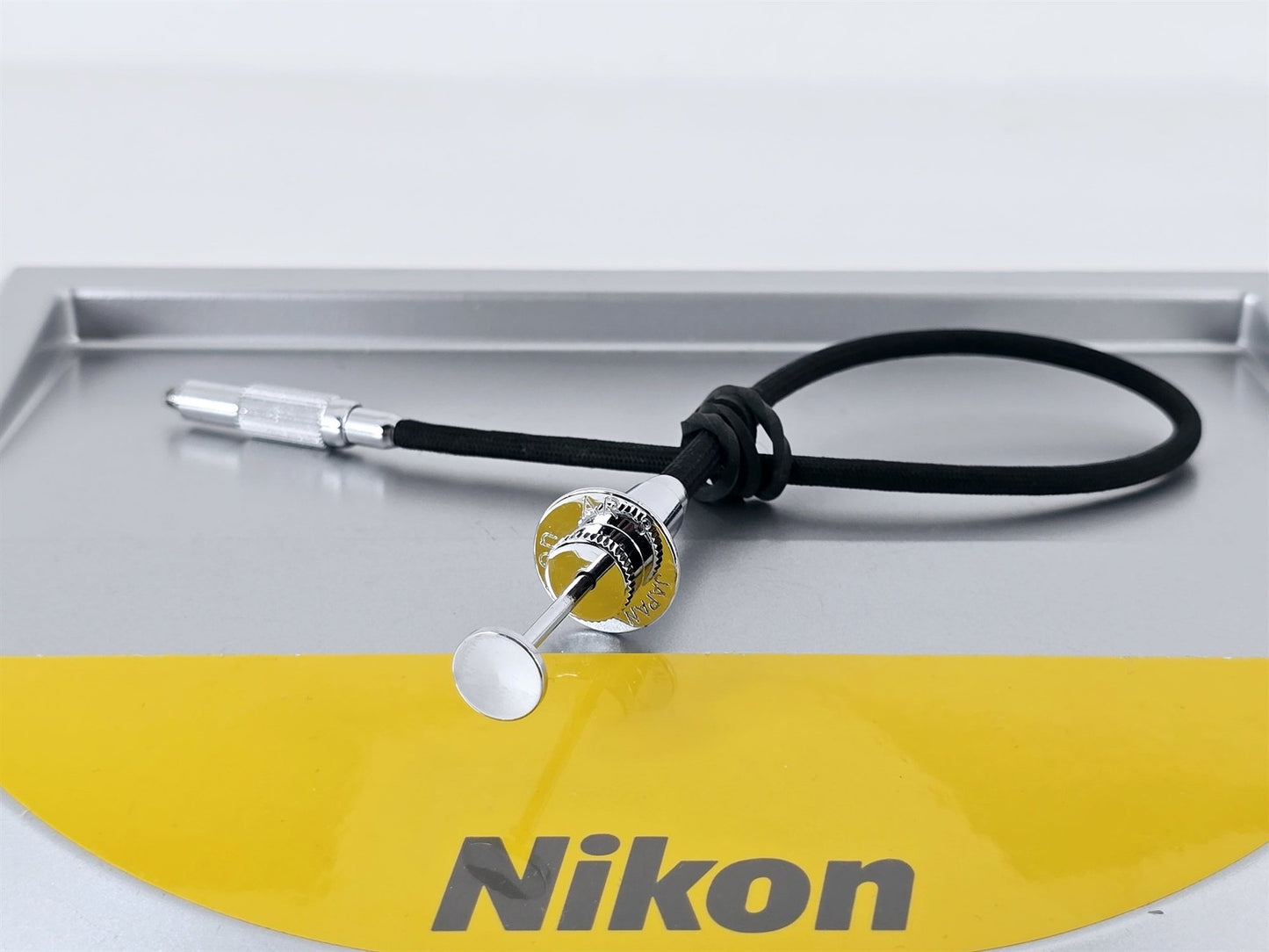 [Pre-owned] Nikon AR-3 Cable Release Shutter Remote for F3 FM2 FE2 — Mint — Japan #5223