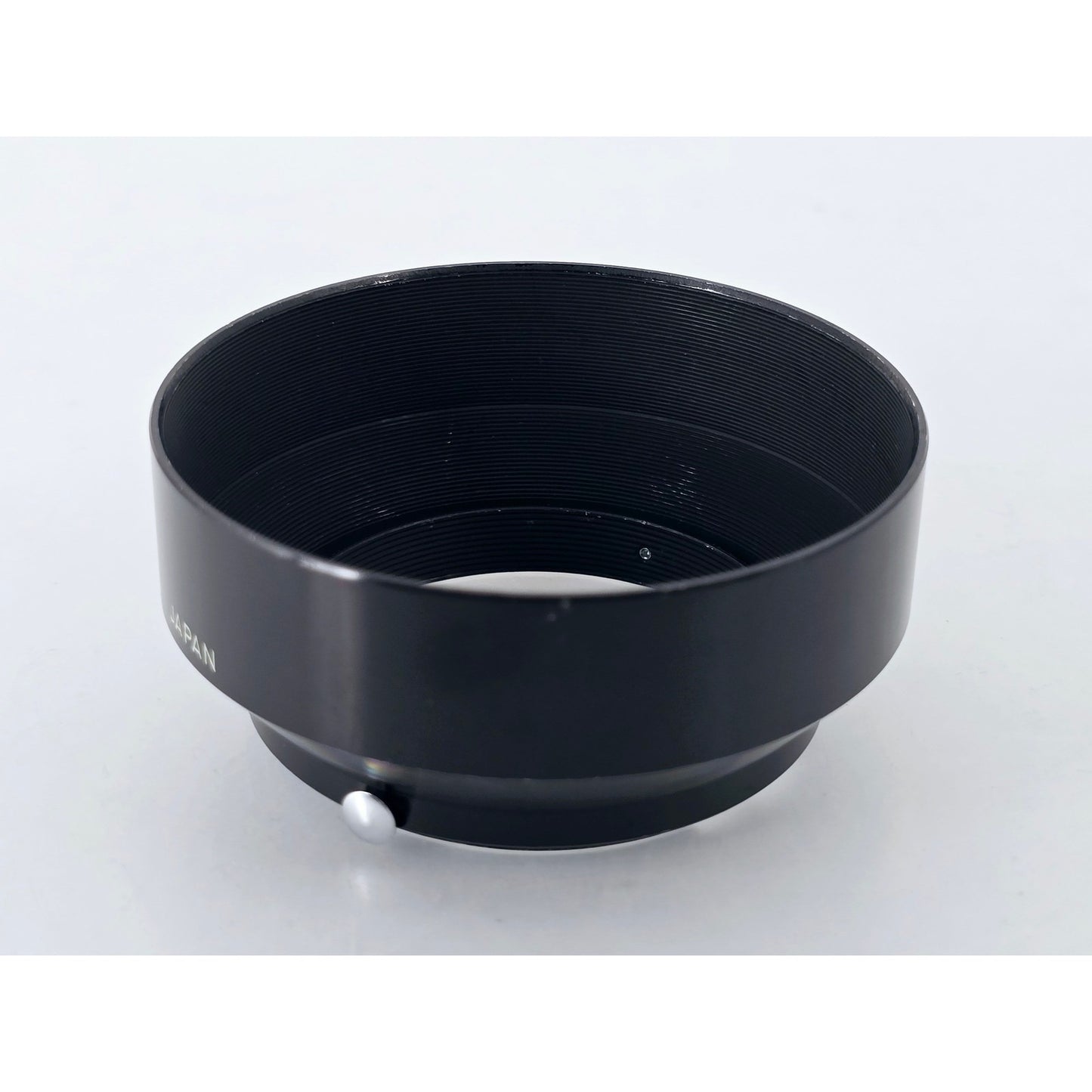 [Pre-owned] Genuine Nikon F Nikkor Metal Lens Hood for 50mm f/1.4 — Near MINT — Japan #4457