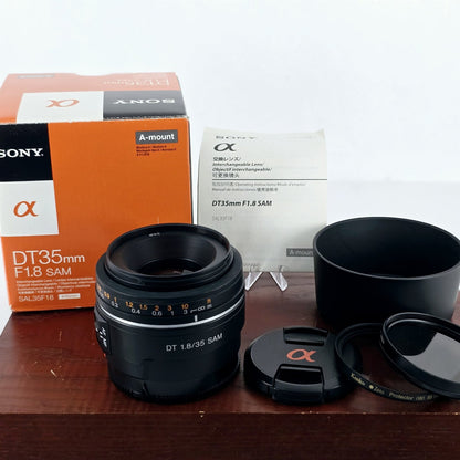 [Pre-owned] Sony DT 35mm f/1.8 SAM SAL35F18 AF Prime Lens Alpha A-Mount — Mint — Japan #5550