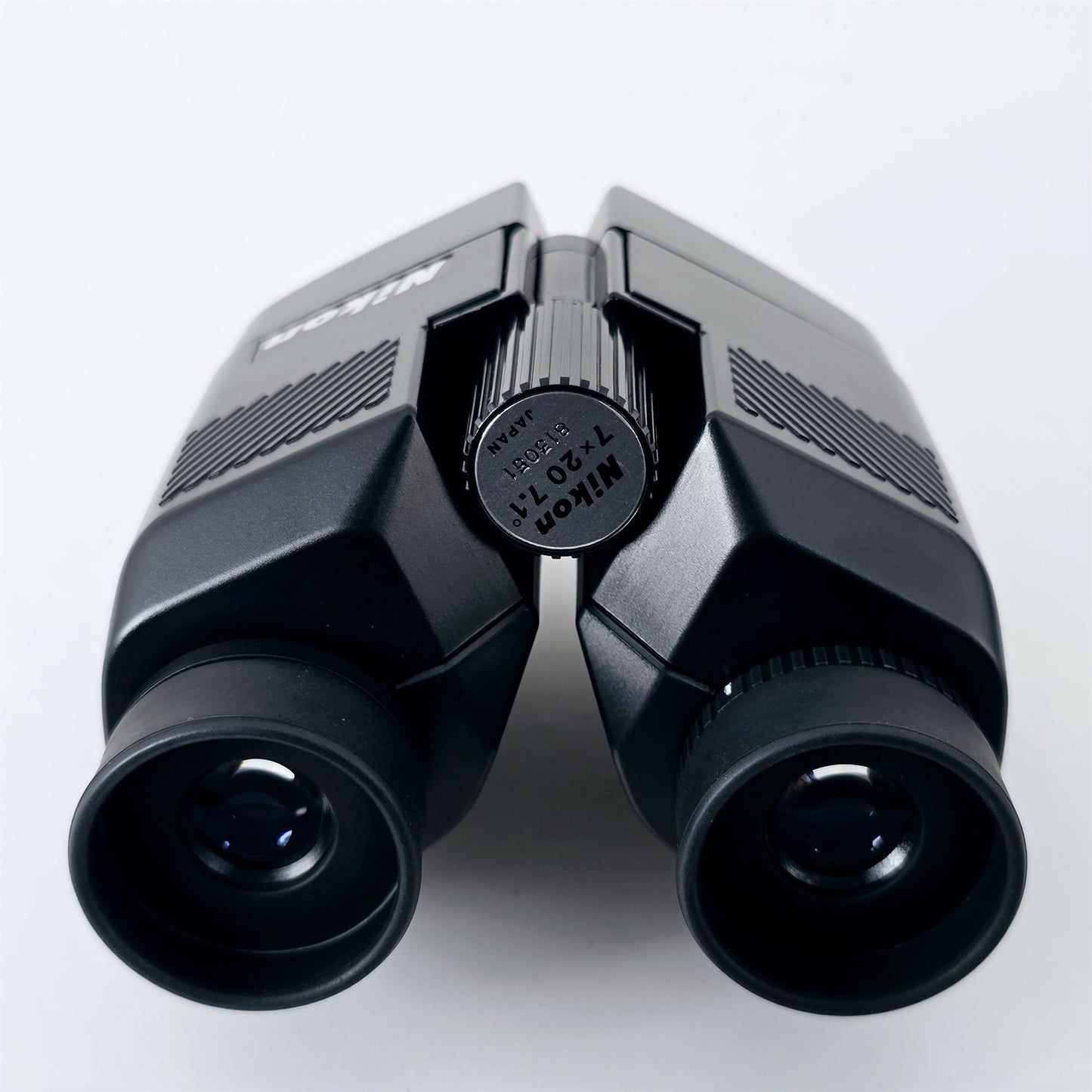 [Pre-owned] Genuine Nikon 7x20 7.1° Compact Binoculars — Near Mint — Japan #5313