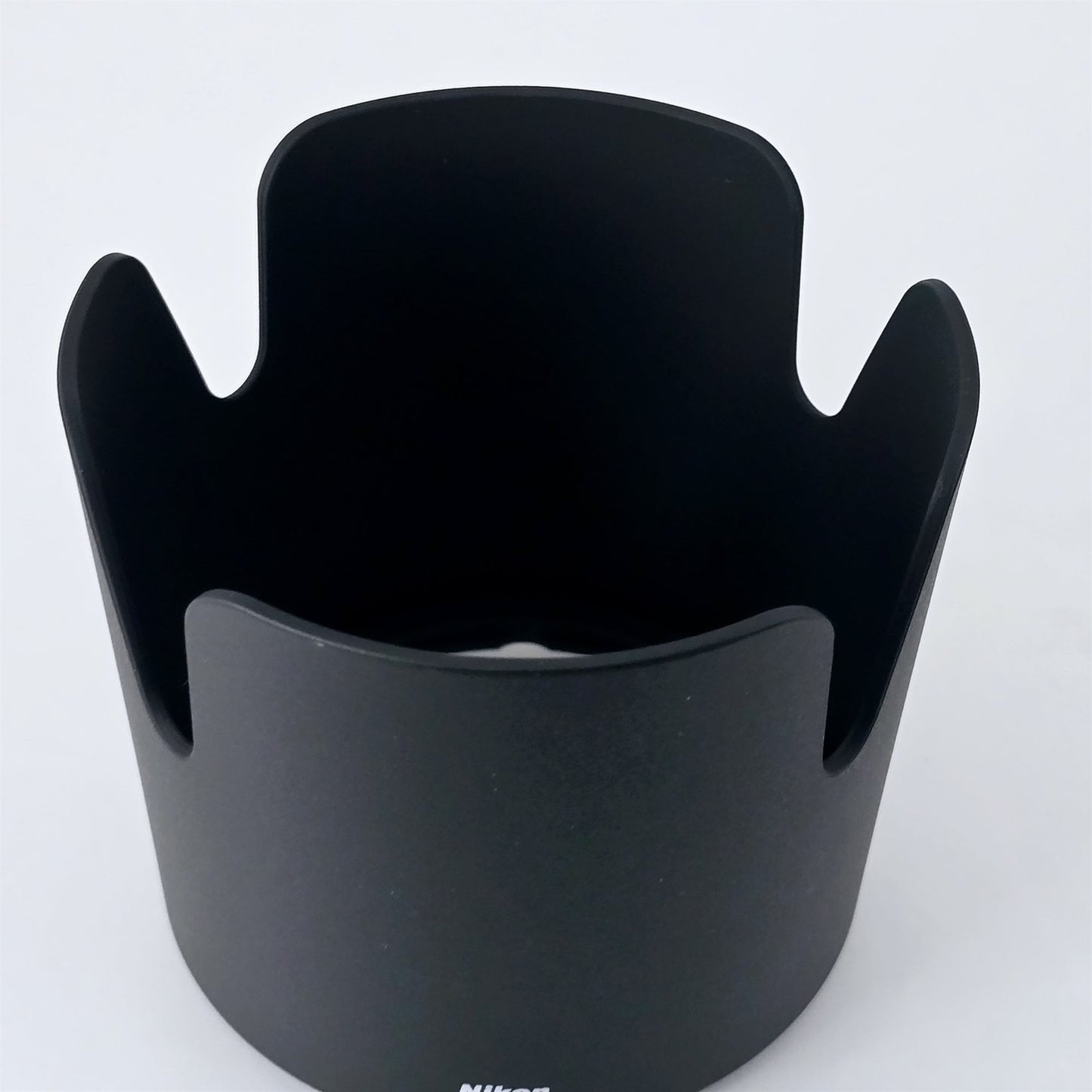 [Pre-owned] Genuine Nikon HB-82 Lens Hood for 24-70mm f/2.8E ED VR AF-S — Unused — Japan #5233