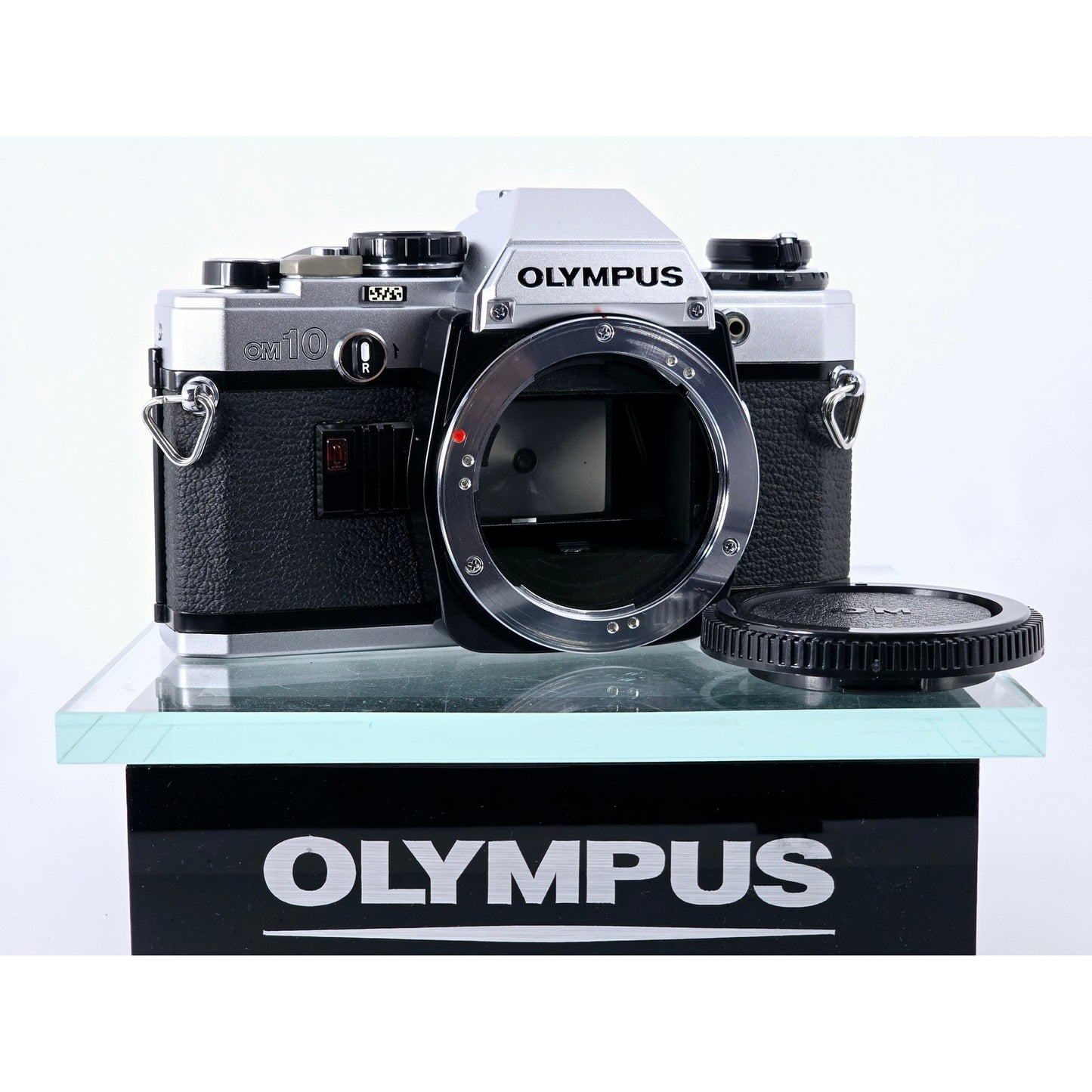 [Pre-owned] Olympus OM10 SLR 35mm Film Camera (Body Only) — Near MINT+++ — Japan #4599
