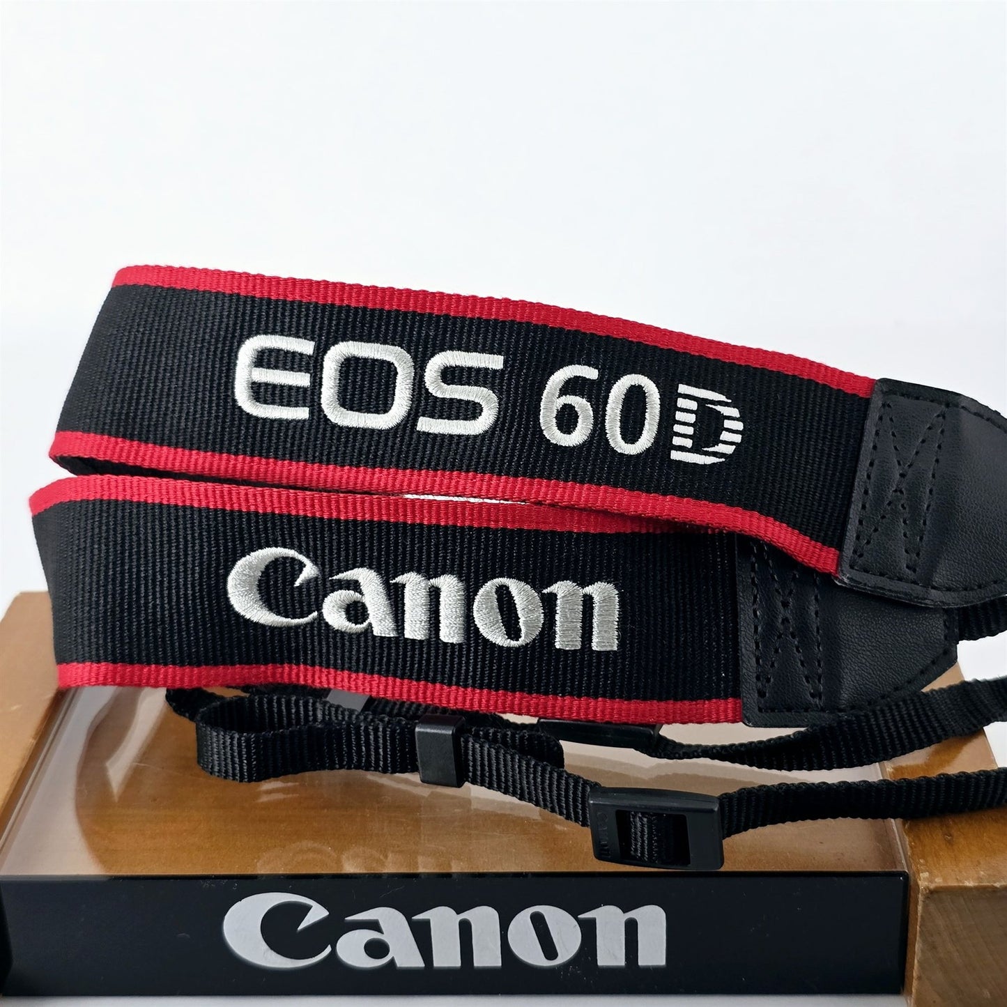 [Pre-owned] Canon EOS 60D Neck Shoulder Strap — Mint — Japan #5380