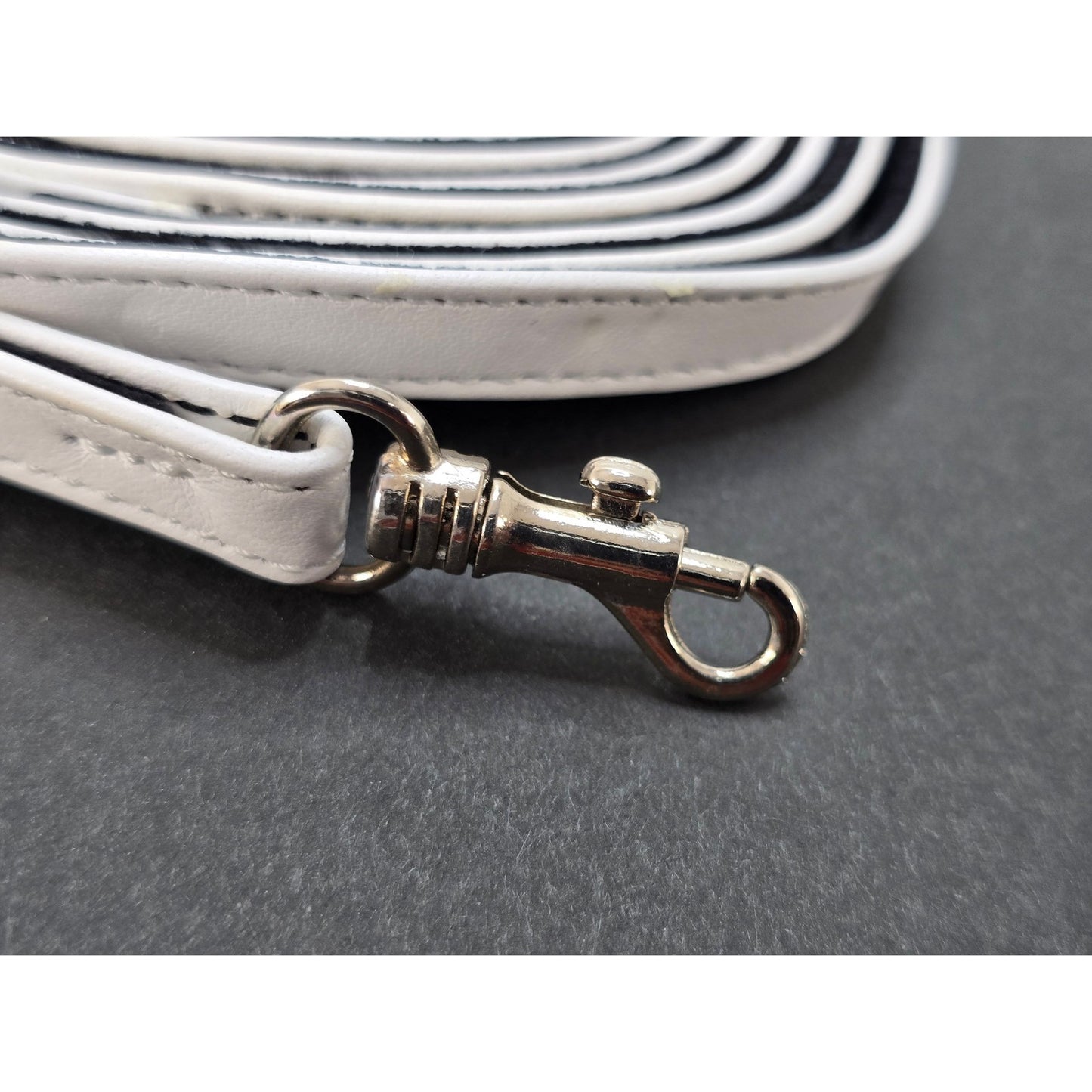 [Pre-owned] Leica 18699 Genuine Leather Camera Case White for C-LUX 2 — Unused — Japan #2477
